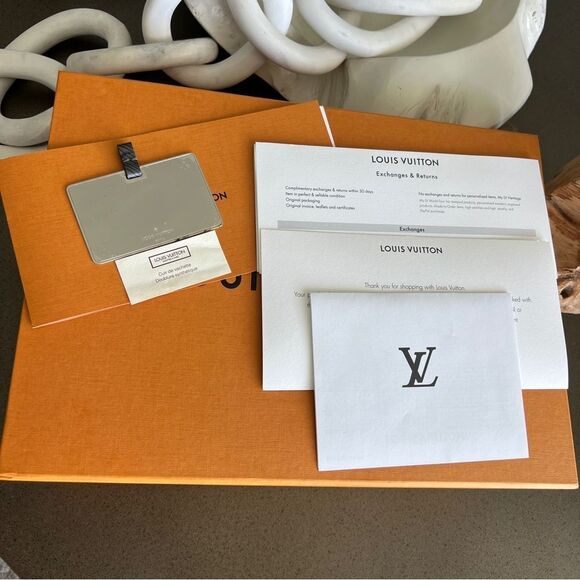 LOUIS VUITTON Authentic Twist MM Gunmetal Silver Color - Picture 15 of 16